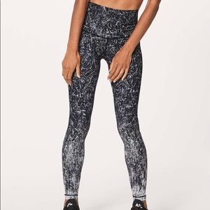 Lululemon leggings size 6